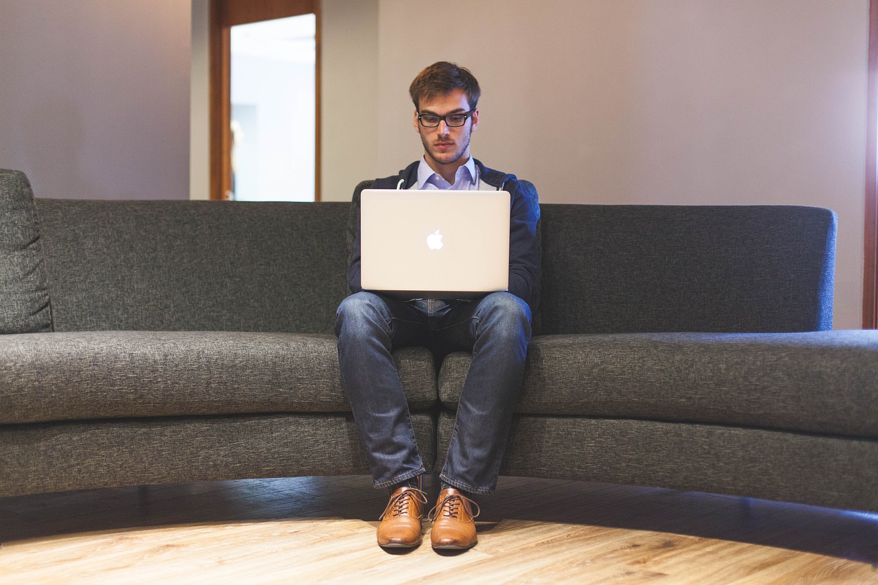 découvrez l'univers du freelancing : un mode de travail flexible qui vous permet de choisir vos projets, de gérer votre temps et de maximiser vos revenus. explorez les avantages, les défis et les meilleures pratiques pour réussir en tant que freelance.