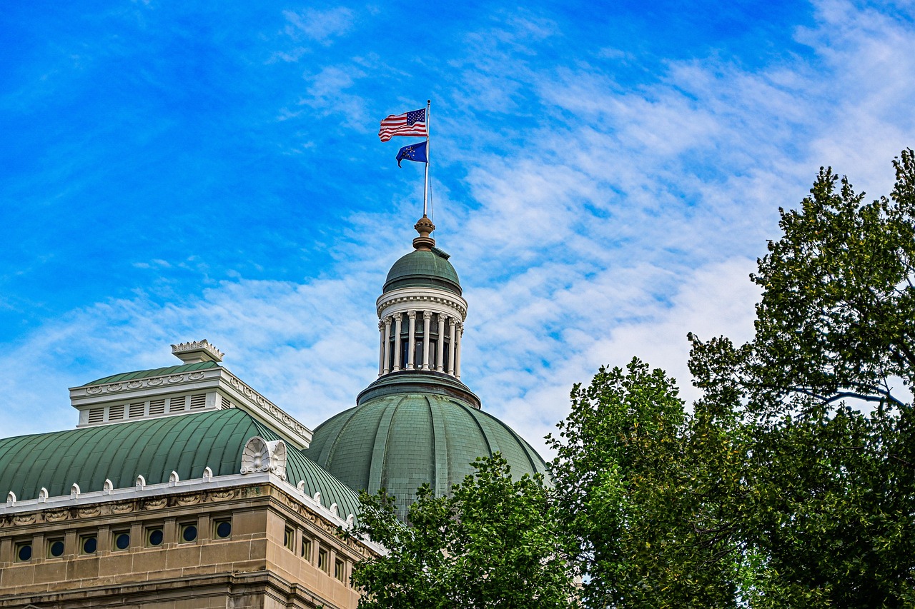 découvrez indianapolis, la capitale de l'indiana, riche en histoire, culture et événements sportifs. explorez ses musées, parcs et attractions emblématiques tout en profitant de la cuisine locale et d'une vie nocturne animée.